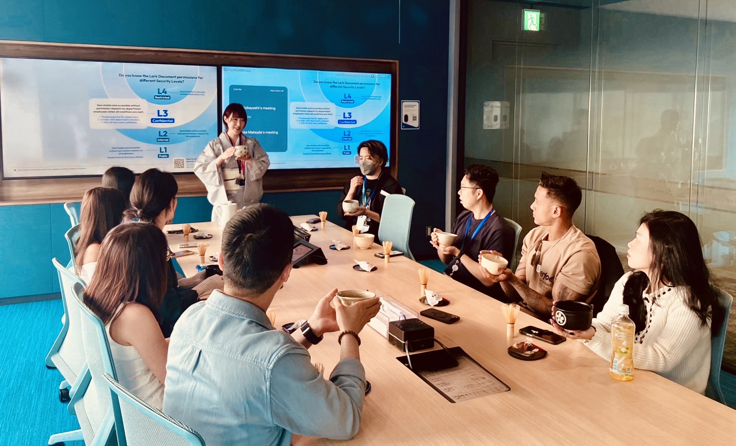 企業オフィスでの出張茶道