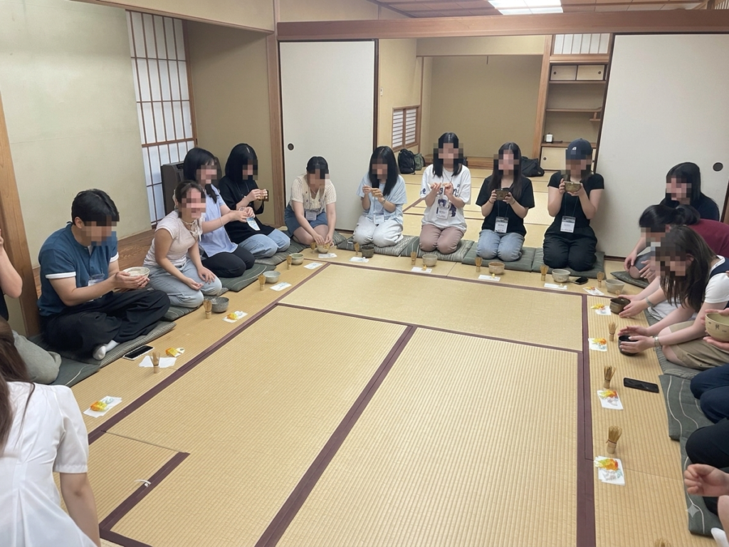 韓国の学生との国際交流イベントに出張抹茶体験｜学生グループ向け